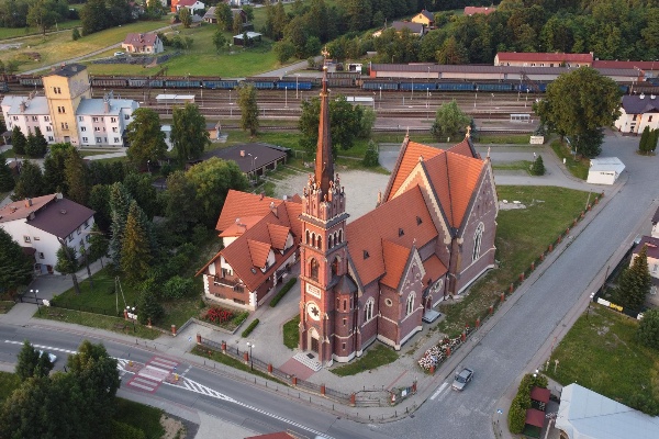 Film o kościele w Stróżach (10.09.2021 r.)